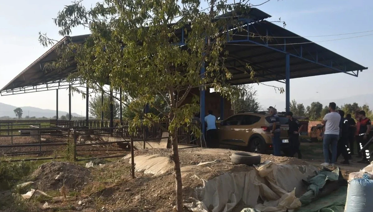17 Yaşındaki Genç Kız Ahırda Asılı Halde Bulundu