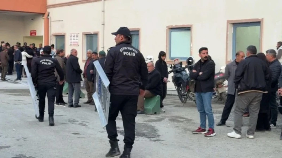 2 Aile Arasındaki Kavgada 2 İnsan &Ouml;ld&uuml;r&uuml;ld&uuml;