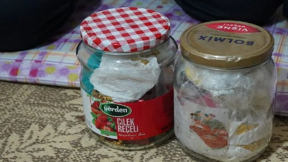 2 Kavanoz Altını Sahibine Teslim Etti