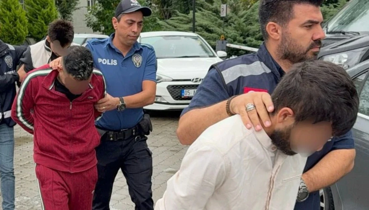 2 Kız &Ccedil;ocuğunu Alıkoyup Tecav&uuml;z eden 4 Sapık Yakalandı