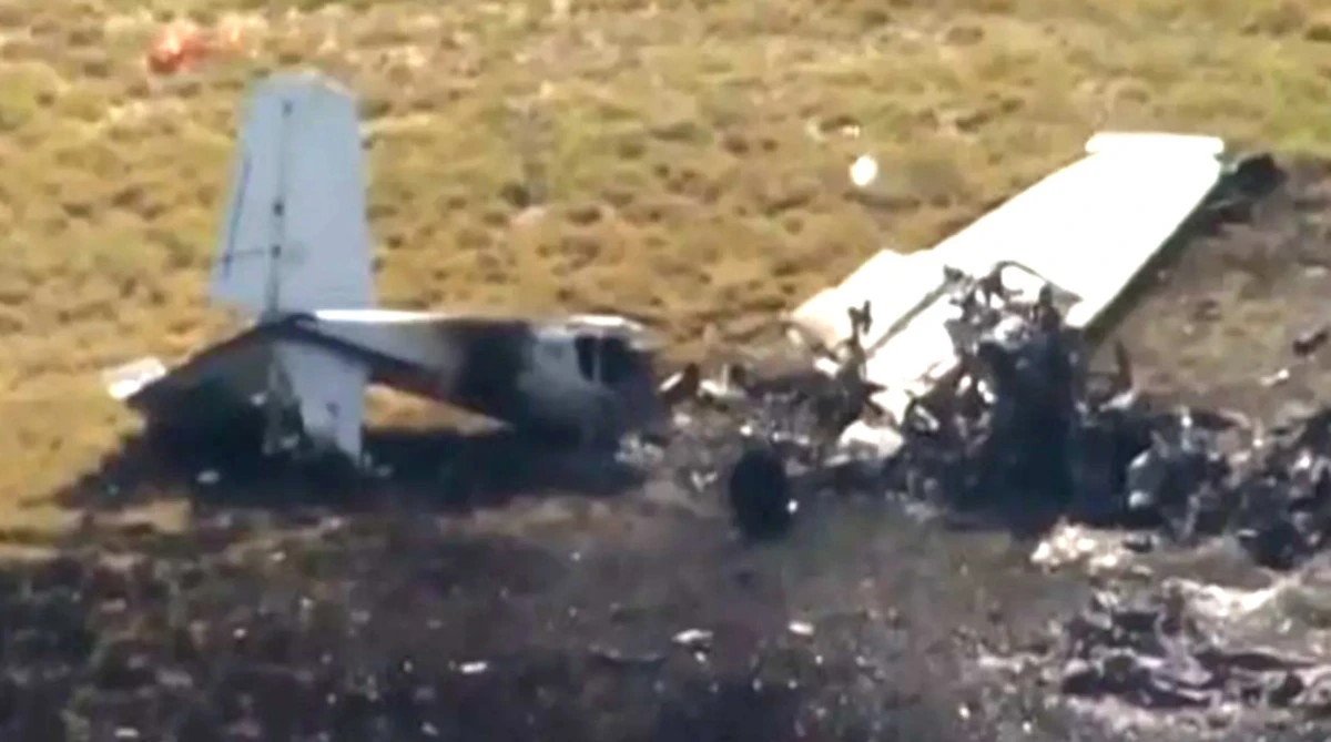 2 Uçak Havada Çarpıştı