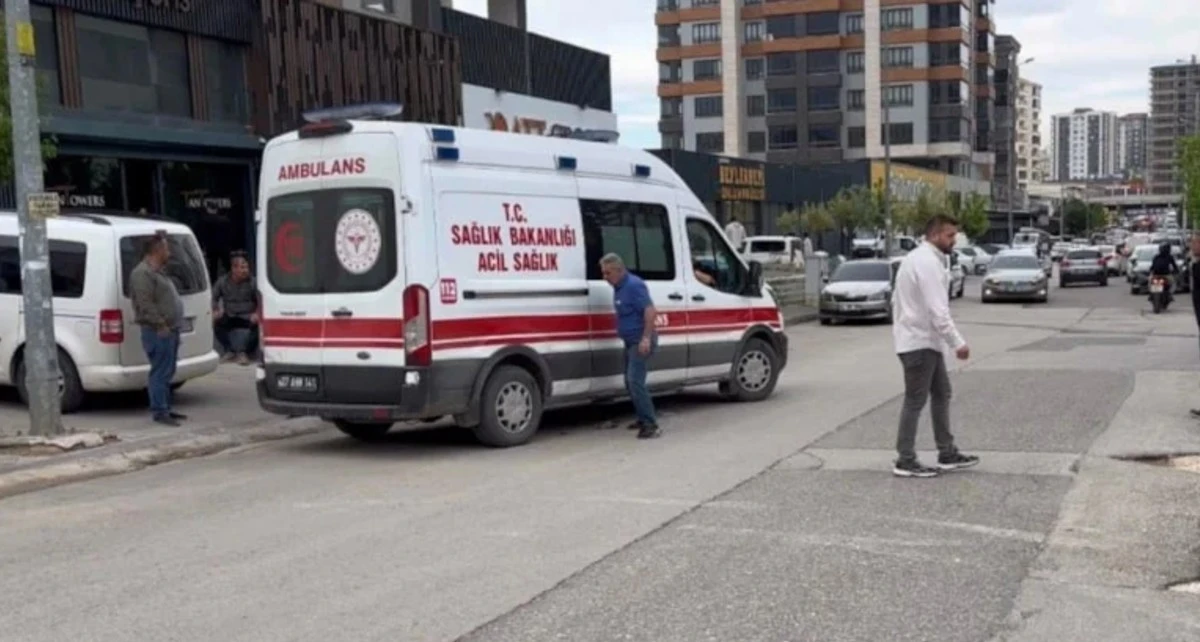 8. Kattan D&uuml;şen Gen&ccedil; Kız &Ouml;ld&uuml;