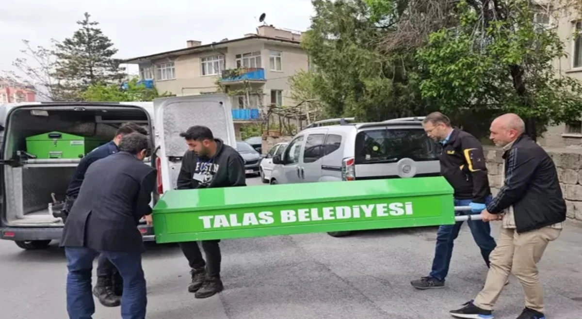85 Yaşındaki Babasını Öldürdü