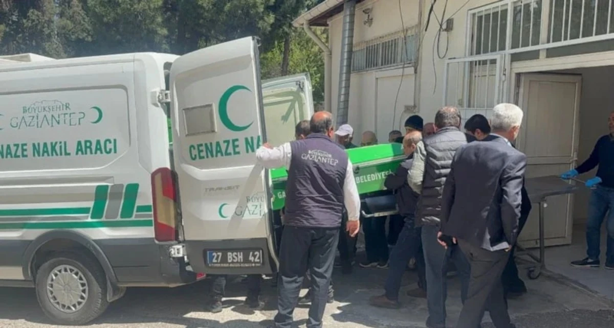  85 Yaşındaki İnsan, 87 Yaşındaki Komşusunu &Ouml;ld&uuml;rd&uuml;