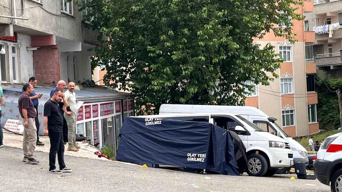 Abisini, Yengesini ve Yeğenini &Ouml;ld&uuml;rd&uuml;