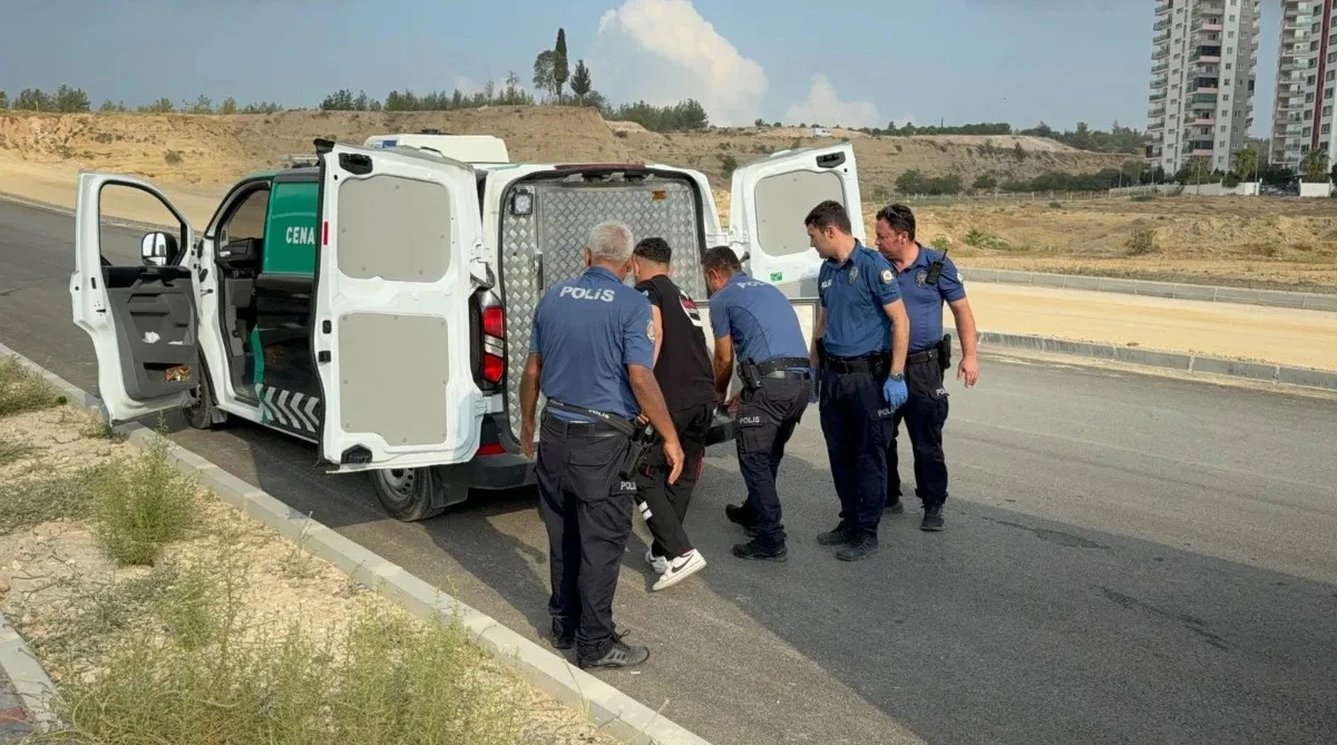 Adana'da Çalılıkların Arasında Erkek Cesedi Bulundu