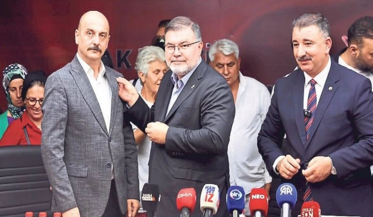 AK Parti&rsquo;ye İzmir&rsquo;de Rekor Katılım