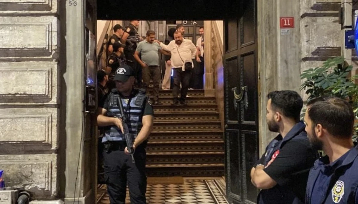Akın G&uuml;rlek, 'Ailem G&uuml;vende' Operasyonlarını Başlattı