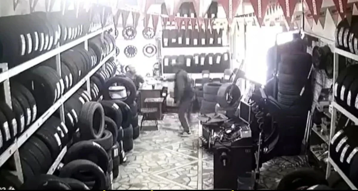 Akrabasına Kurşun Yağdırdı