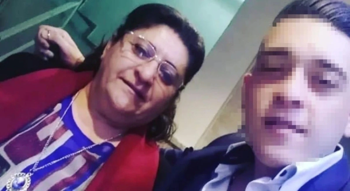  Annesini Bıçaklayarak Öldürdü