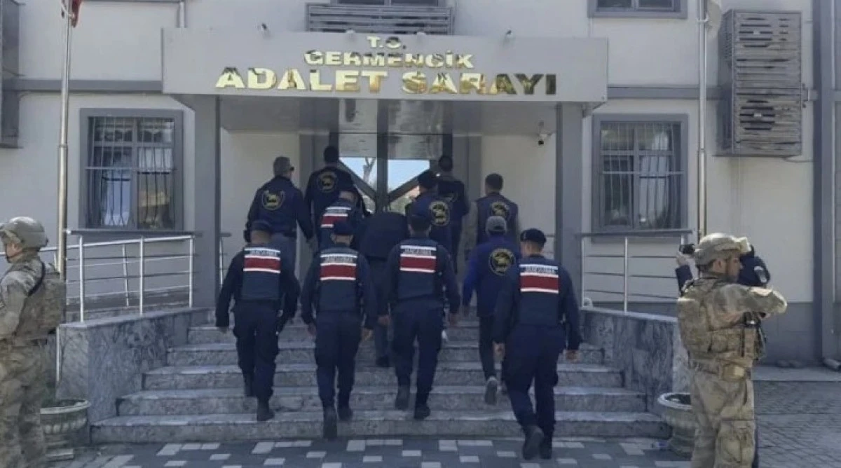 Annesini D&ouml;verek &Ouml;ld&uuml;rd&uuml;