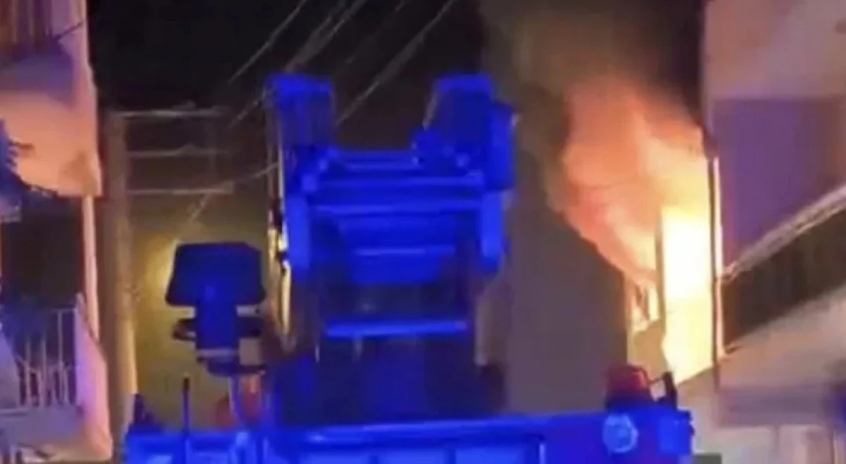 Ateşe Verdiği Evin İçinde Yanarak Öldü