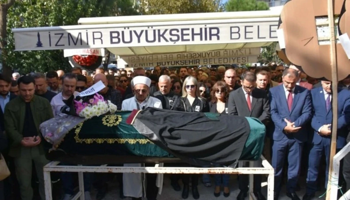 Avukat Nişanlısının &Ouml;ld&uuml;rd&uuml;ğ&uuml; Avukat &Ouml;zge'ye Veda Edildi