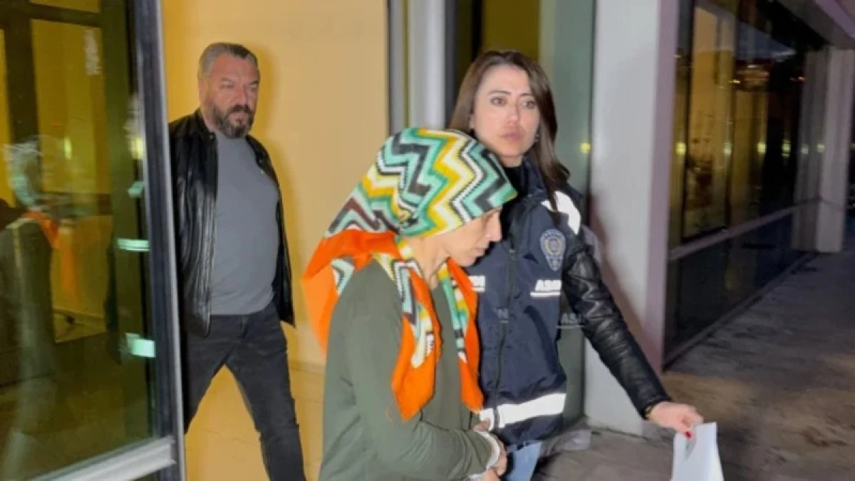 Bebeğimi 5 G&uuml;n Banyoda Sakladım Sonra &Ccedil;&ouml;pe Attım