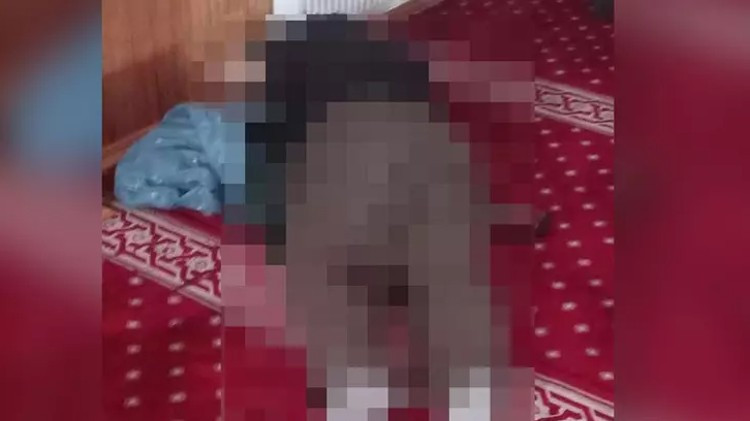 Camide Tüfekle İntihar Etti...