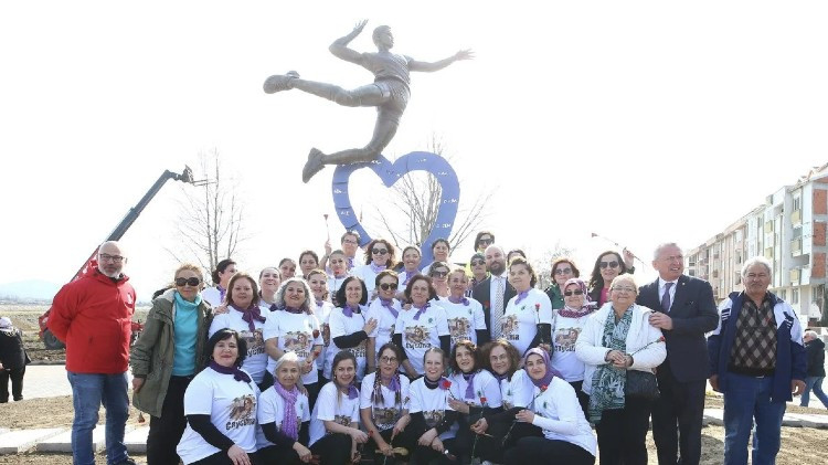 CHP'nin Son Heykelleri Son Rantları