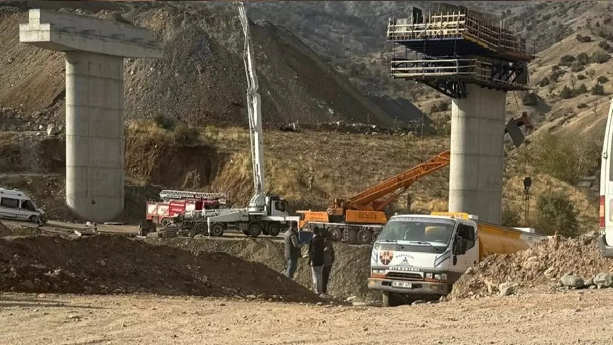 Çöken İnşaatta Çok Sayıda Ölü Var