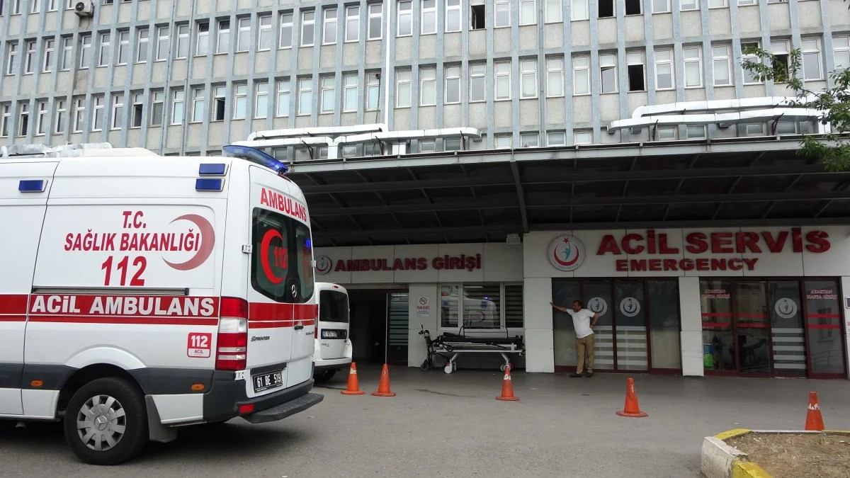 Doktorun Dizini Kırdı