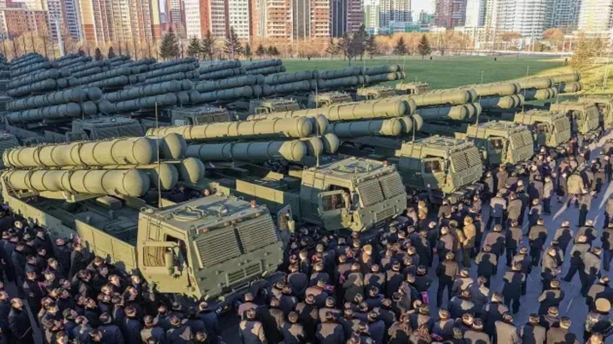 Elinde Nukleer G&uuml;&ccedil; Olan Kim D&uuml;nyaya Kafa Tutuyor