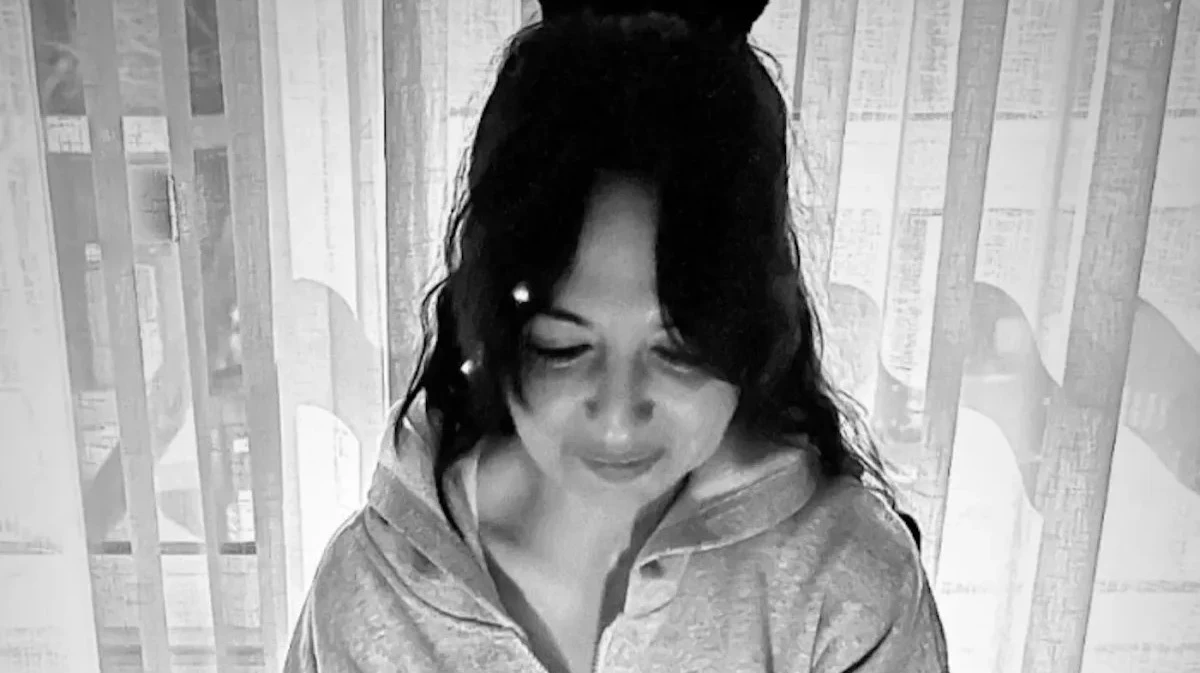 Eser Yaşadığı Apartmanın14. Katından Düşerek Öldü