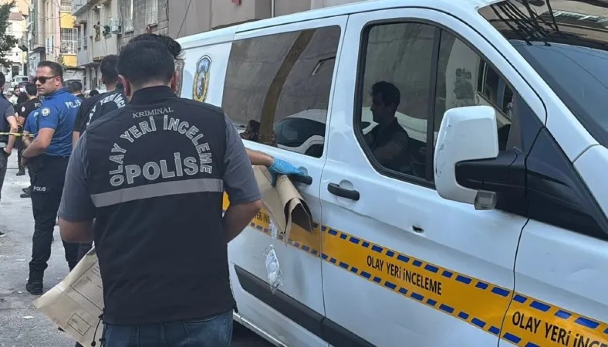 Eşini Katledip Sokağı Kurşunlamıştı...