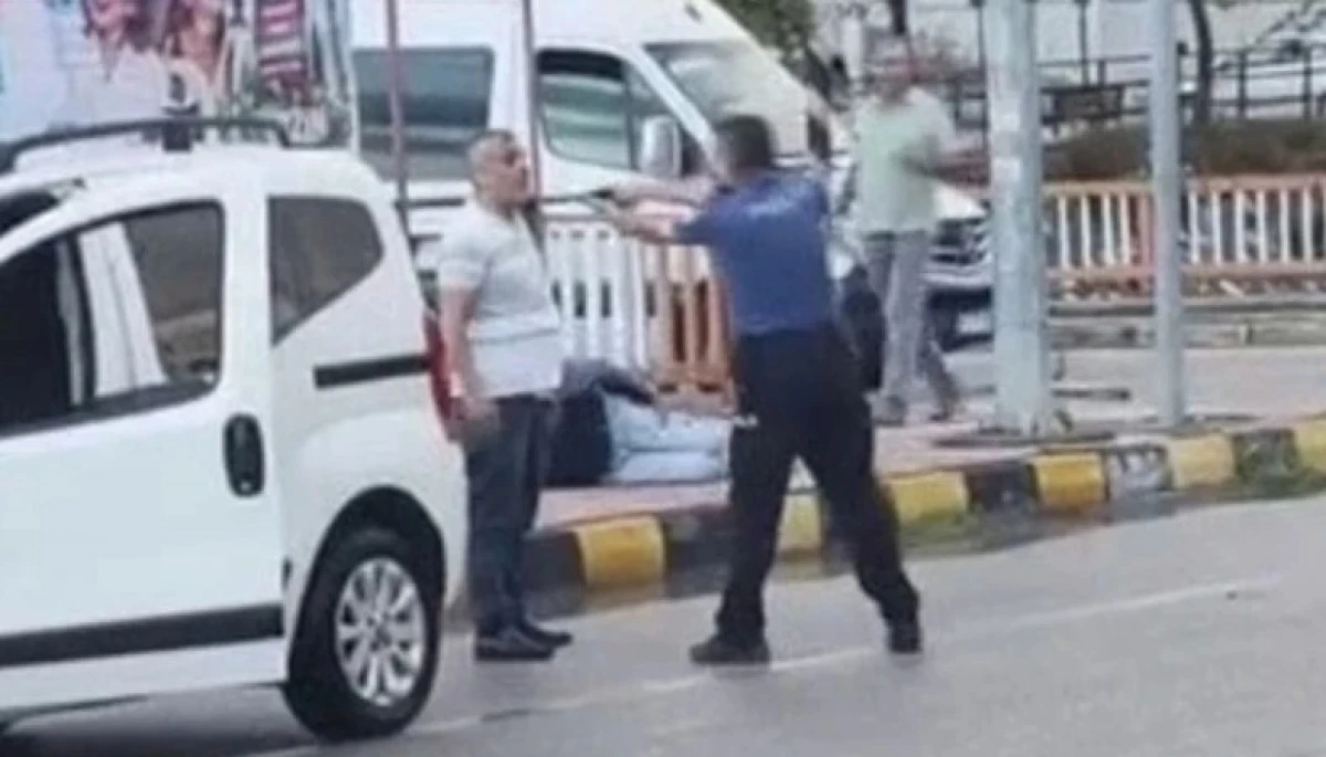  Husumetlisini Vuran Adamı Polis Anında Etkisiz Hala Getirdi