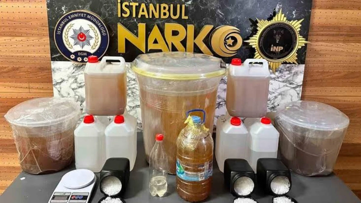 İstanbul'da Taksiyle Uyuşturucu Sevkiyatına Operasyon