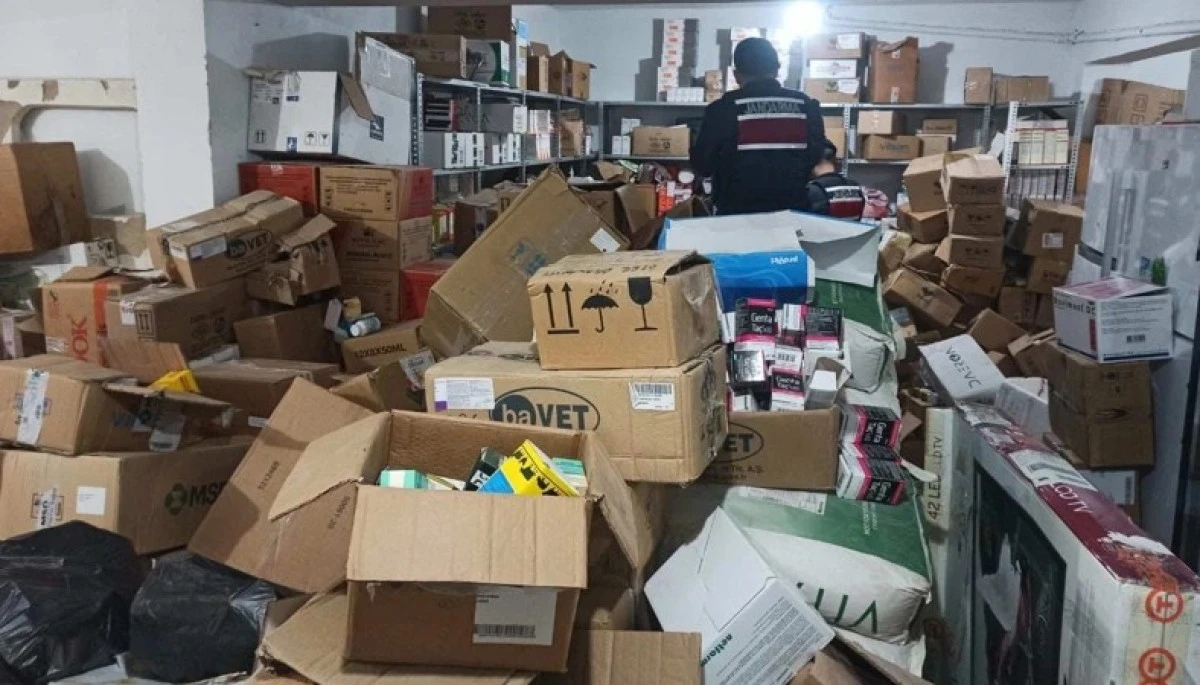 Ka&ccedil;ak İla&ccedil; Depolanan İş Yerine Operasyon
