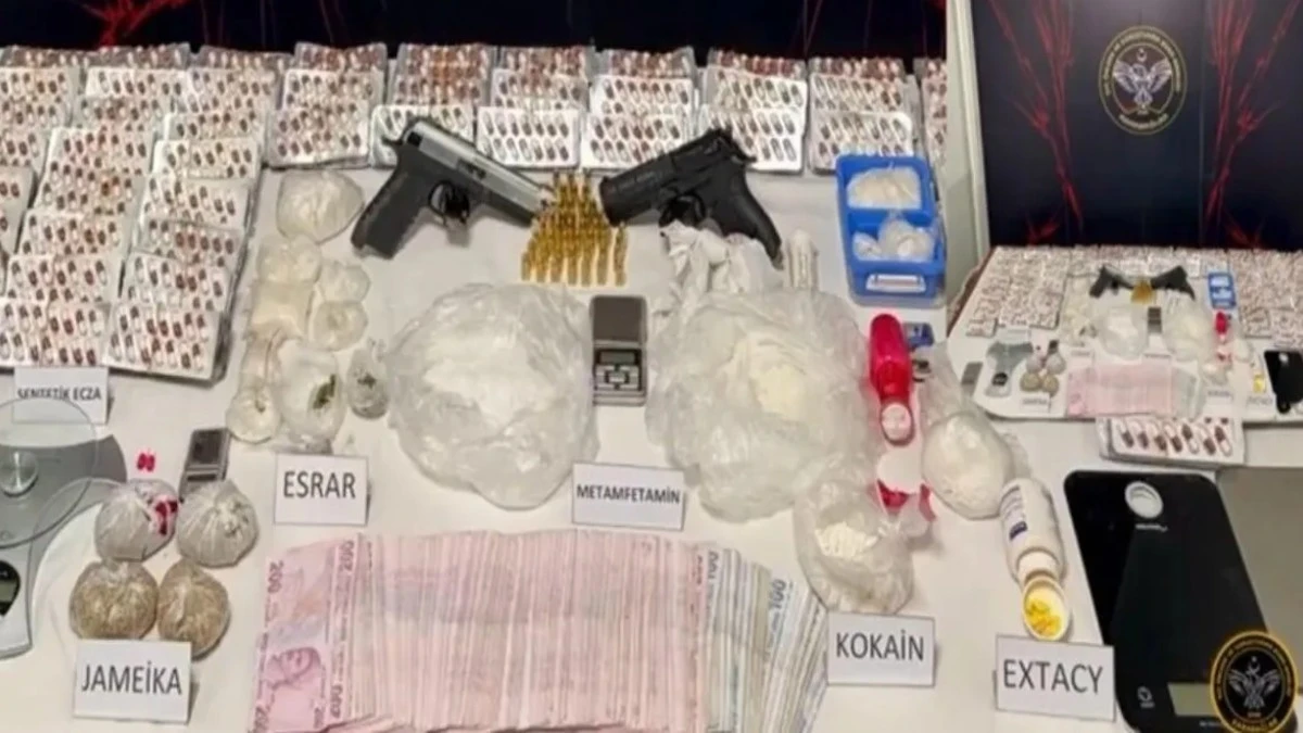 Kameralarla Donatılan Evden Çok Sayıda Uyuşturucu Yakalandı