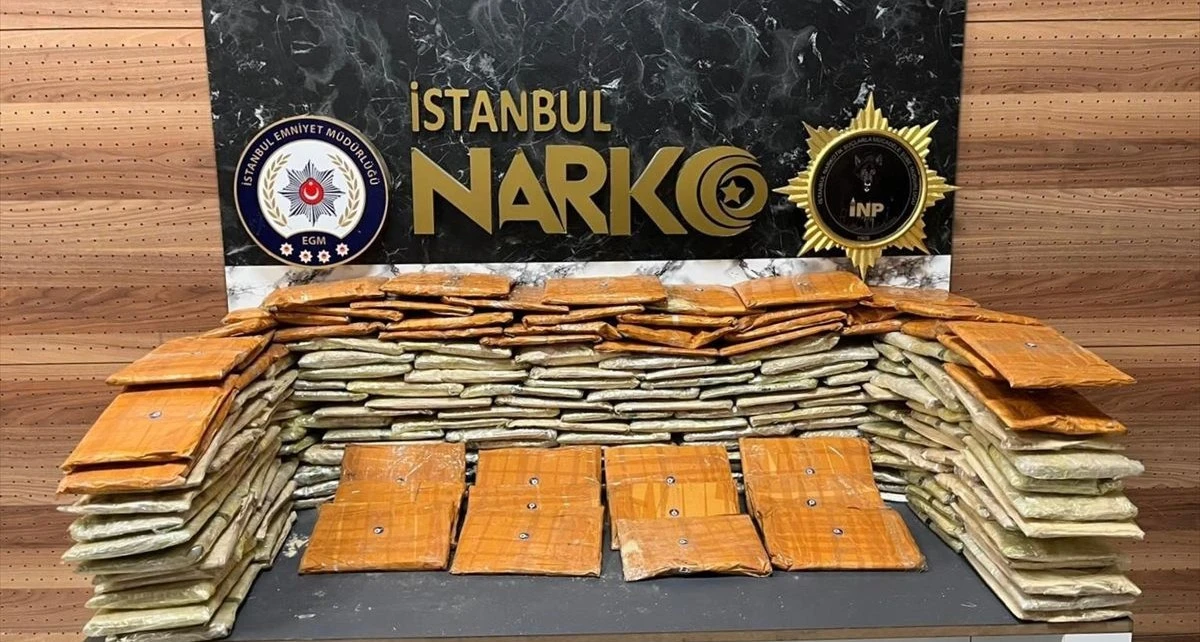 Kamyonette 92 Kilo 500 Gram Eroin Yakalandı