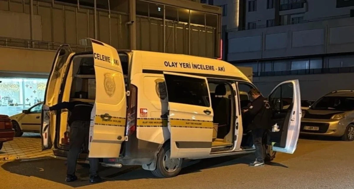  Kayınpederini Bı&ccedil;akla Delik Deşik Ederek &Ouml;ld&uuml;rd&uuml;