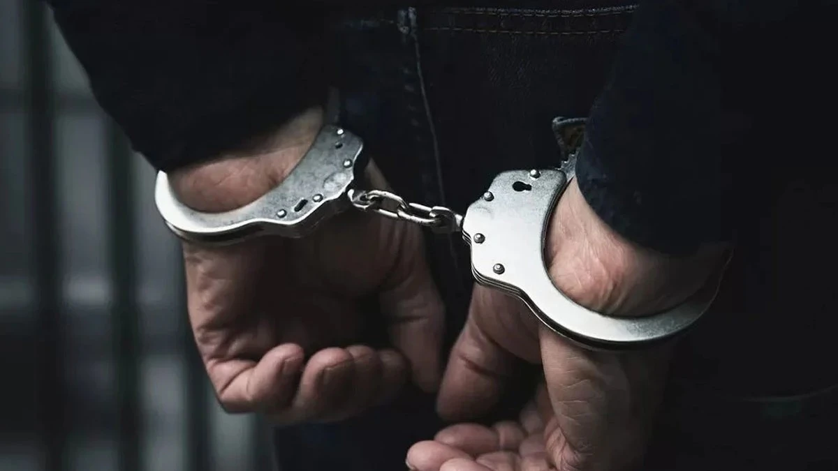 Kesinleşmiş 31 Yıl Cezası Olan Adam İftar Yemeği Yerken Yakalandı