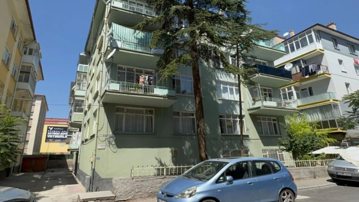 Kiracı, Apartman Y&ouml;neticisini Bı&ccedil;akladı