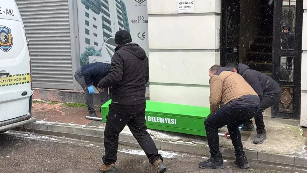 Mehmet Karısını &Ouml;ld&uuml;r&uuml;p 7 Kattan Atladı