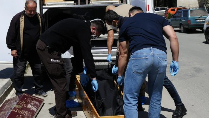 Öldürdüğü Karısının Cesedi Kokana Kadar Aynı Evde Yaşadı