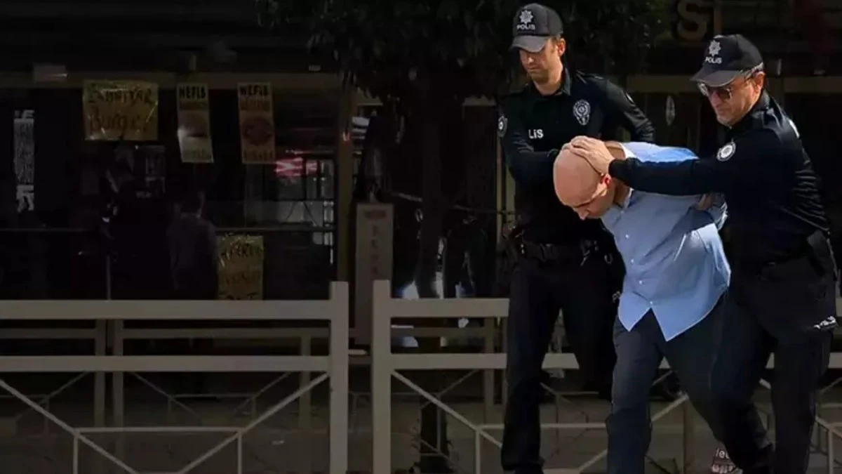 Para İsteyen Akrabasını Ayaklarından Vurdu