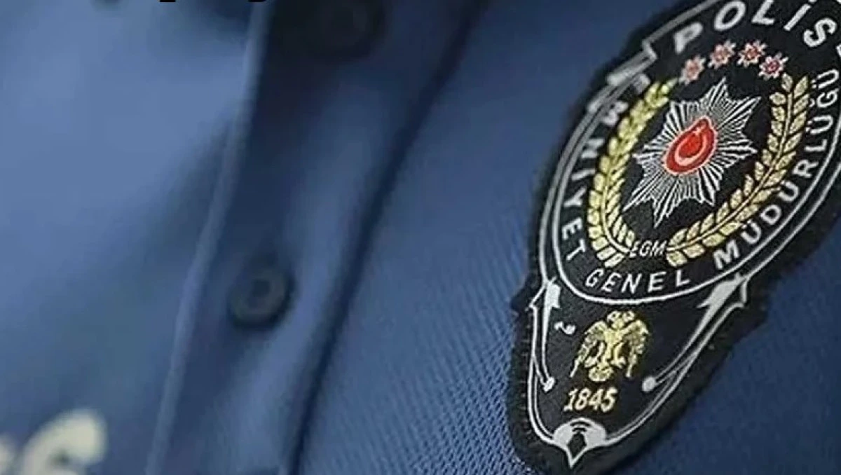 Polis Memurunun Arabasında 16 Kilo Uyuşturucu Yakalandı