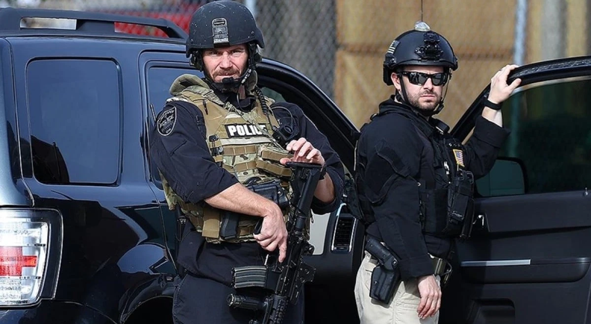 Uzun Namlulu Tüfekle Araclara Ateş Açtılar